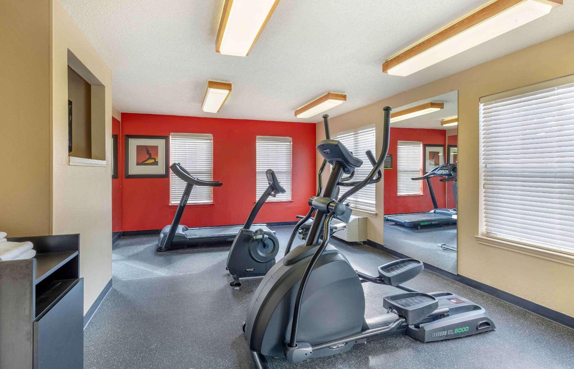 Hawthorn Extended Stay By Wyndham Dfw Airport North Ирвинг Экстерьер фото